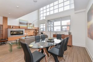 arrow lofts 702 dining room