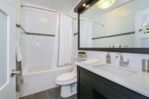 arrow lofts 708 bathroom